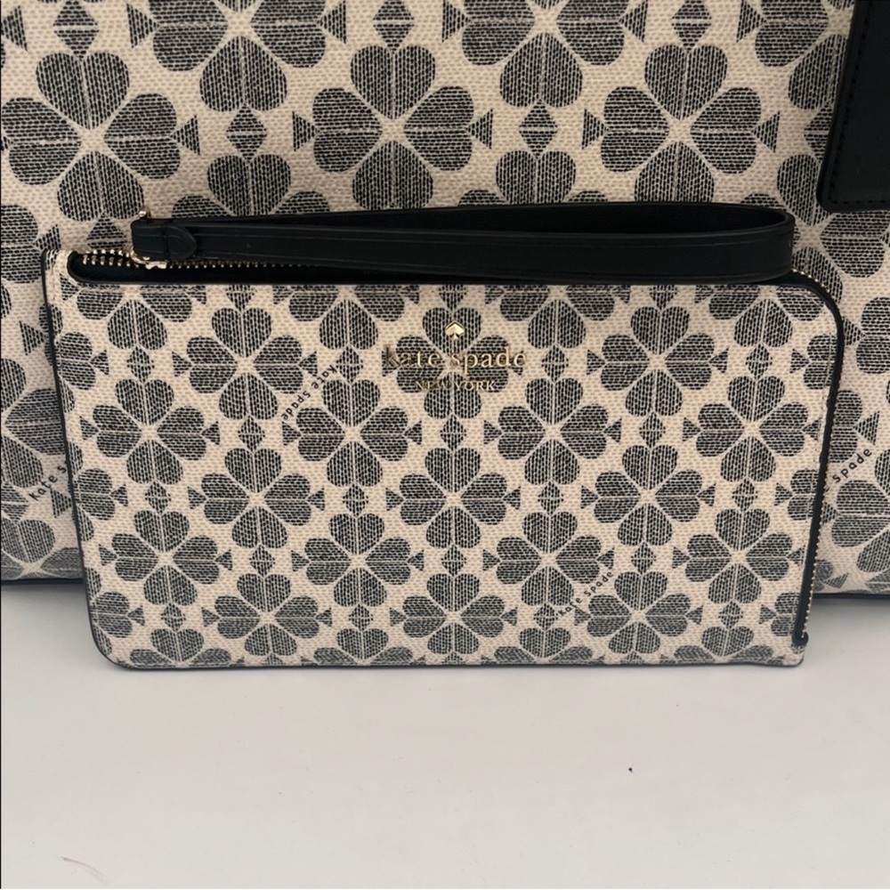 Kate Spade Floral Black and Cream Wristlet